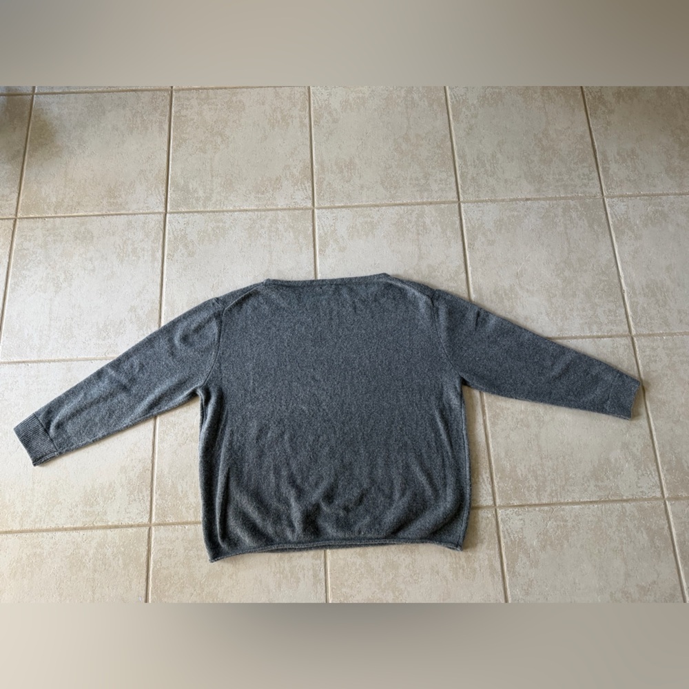 Urban Outfitters Kimchi Blue NWOT Grey Sweater - size large - Picture 3 of 5